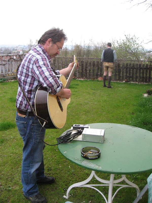 600x800 pixels (82K)