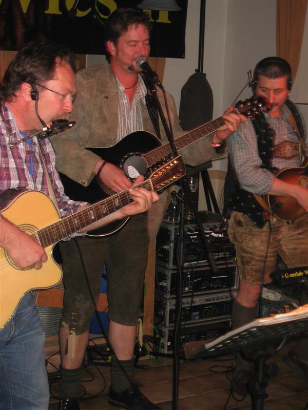 600x800 pixels (77K)