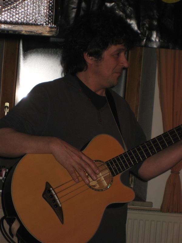 600x800 pixels (50K)