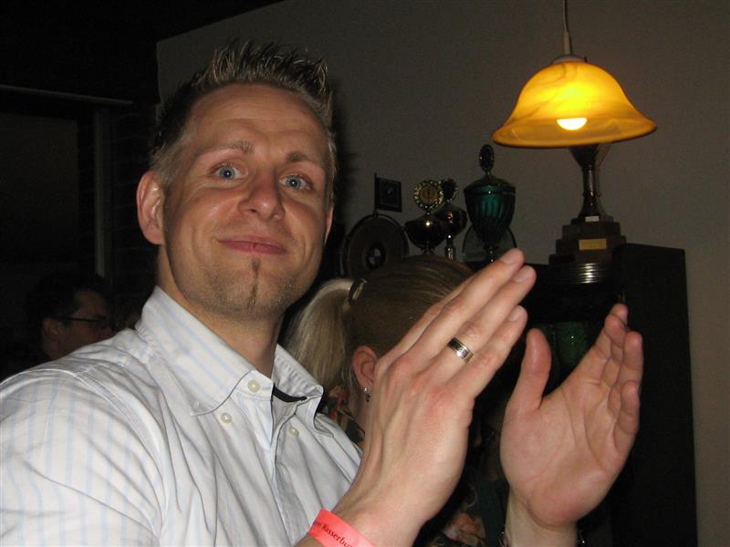 800x600 pixels (49K)