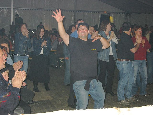 640x480 pixels (278K)