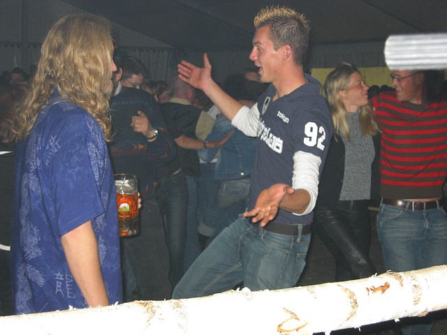 640x480 pixels (180K)