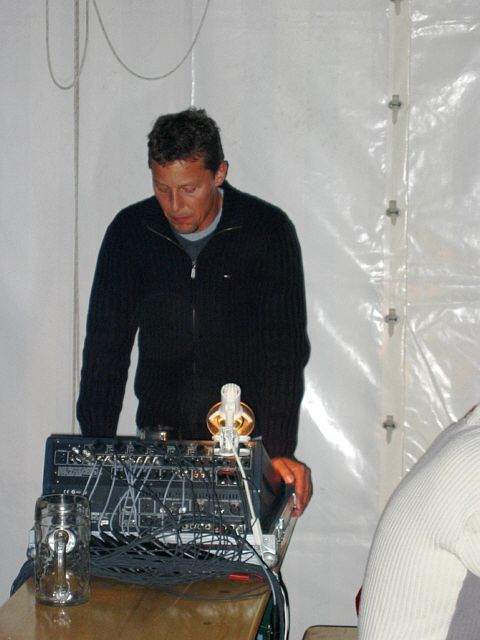 480x640 pixels (170K)