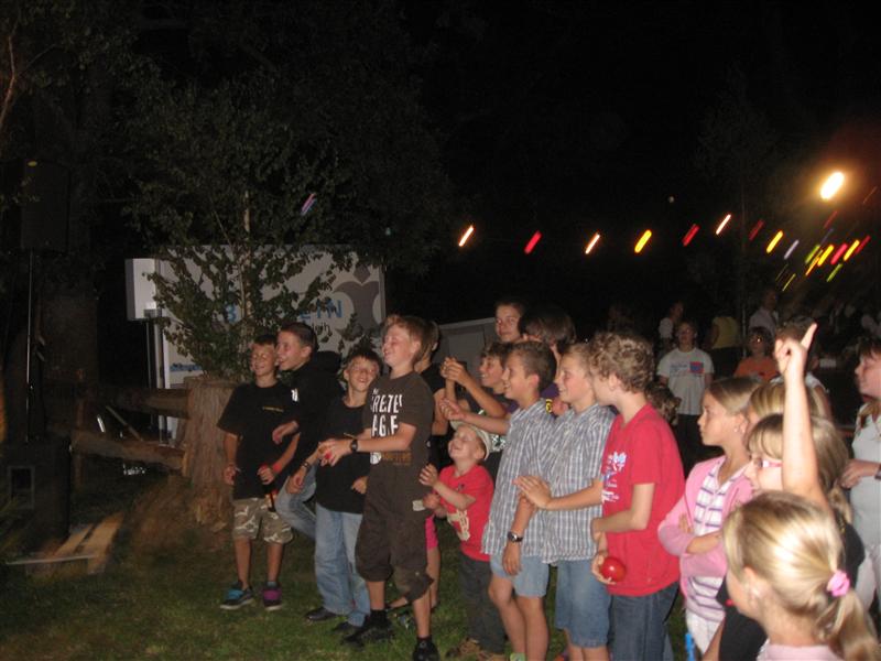 800x600 pixels (67K)