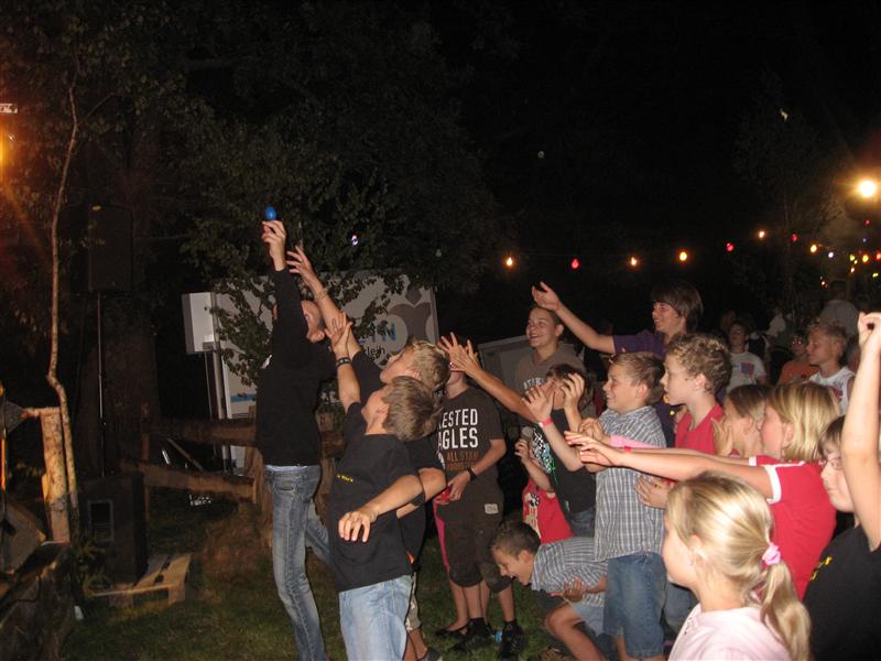 800x600 pixels (72K)