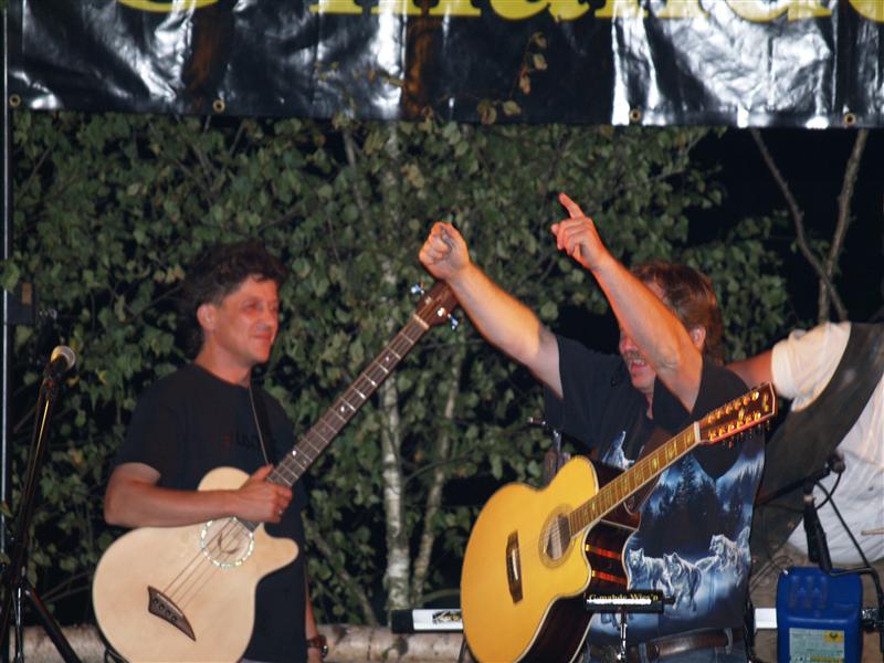 800x600 pixels (88K)