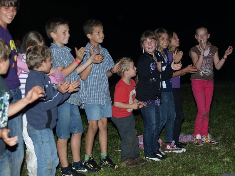 800x600 pixels (85K)