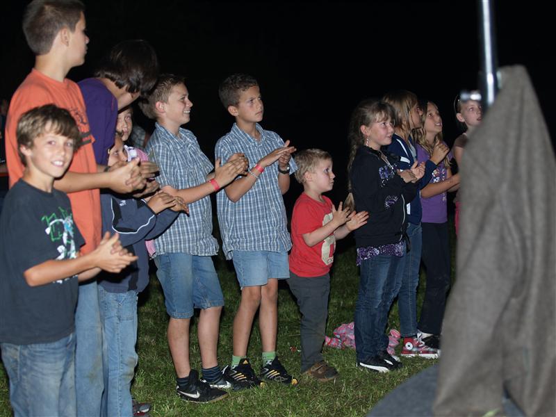 800x600 pixels (81K)