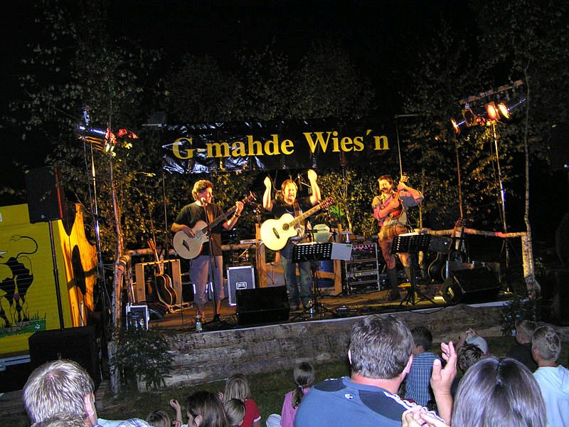 800x600 pixels (119K)