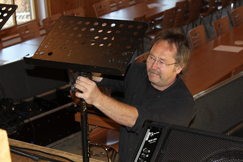 800x533 pixels (257K)