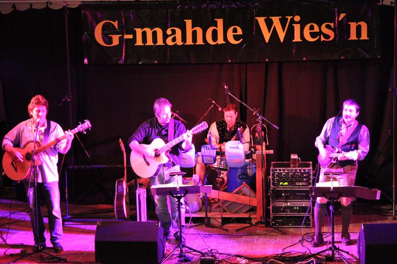 800x533 pixels (105K)