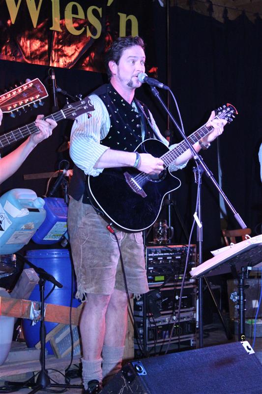 533x800 pixels (92K)