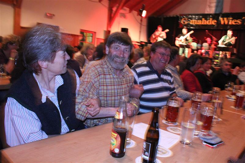 800x533 pixels (98K)