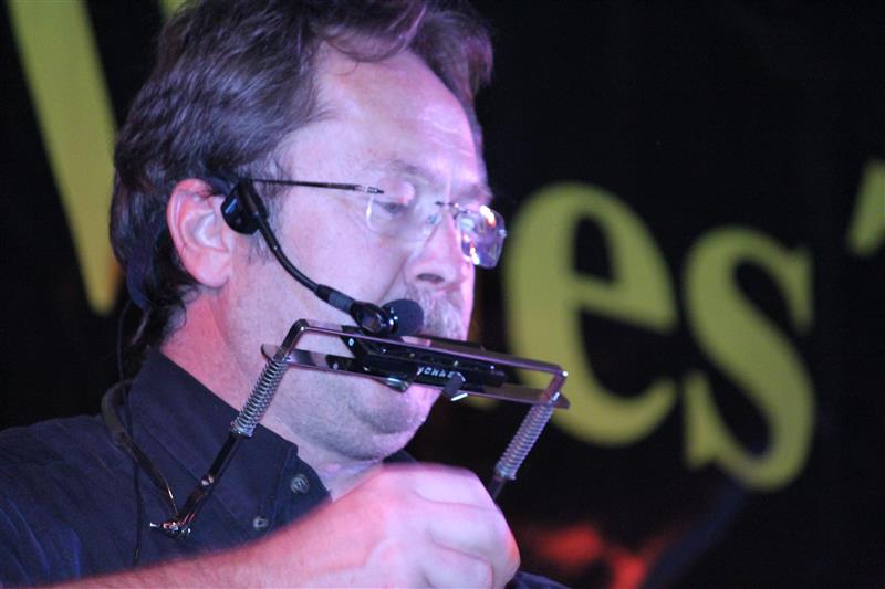 800x533 pixels (62K)