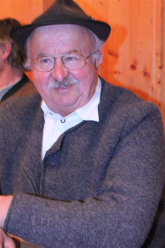 533x800 pixels (79K)