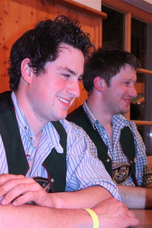 533x800 pixels (77K)