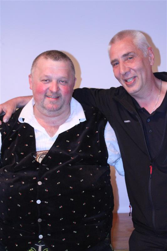 533x800 pixels (52K)