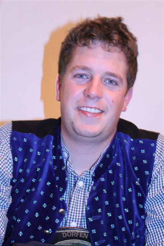 533x800 pixels (72K)