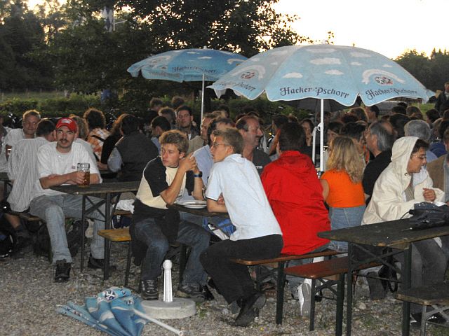 640x480 pixels (70K)