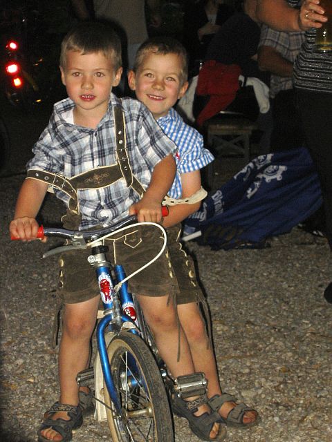 480x640 pixels (70K)