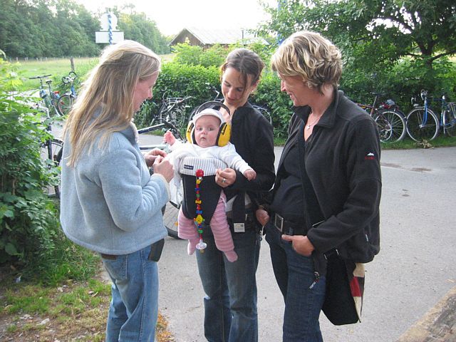 640x480 pixels (301K)