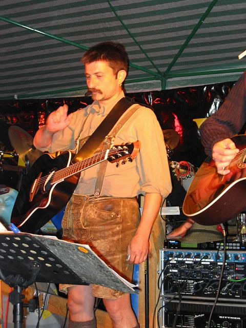 480x640 pixels (287K)