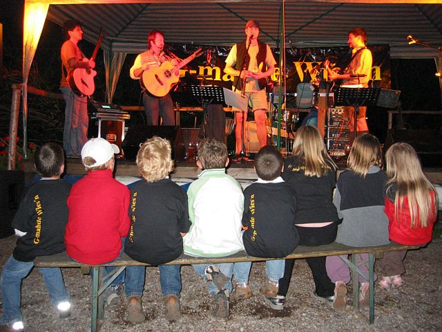 640x480 pixels (320K)