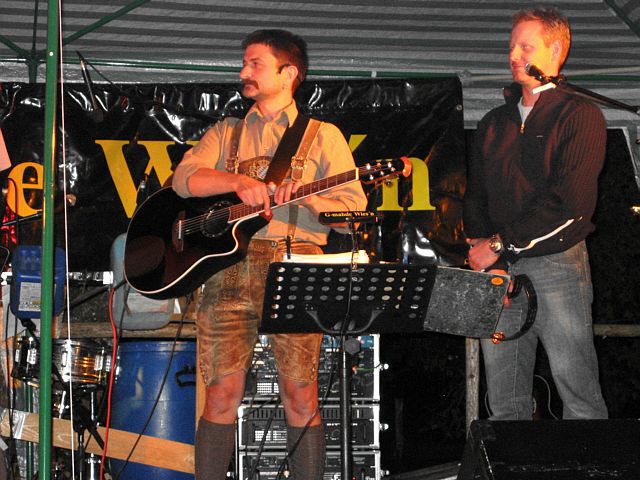 640x480 pixels (256K)