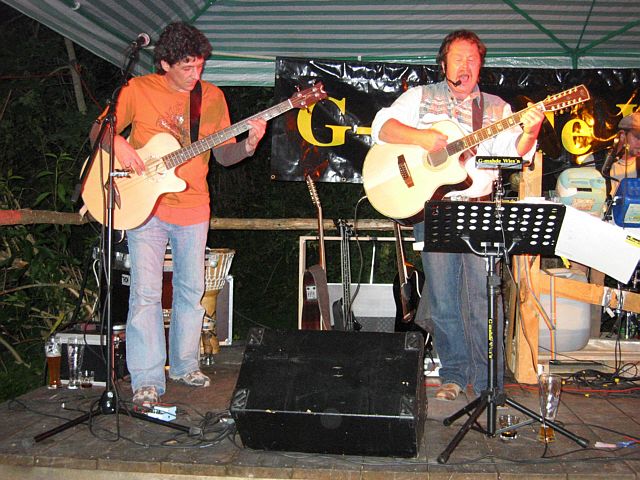 640x480 pixels (323K)