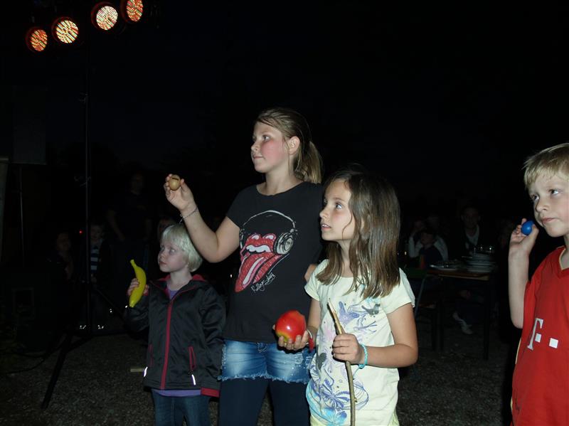 800x599 pixels (44K)