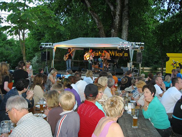 640x480 pixels (282K)