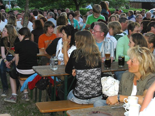 640x480 pixels (250K)