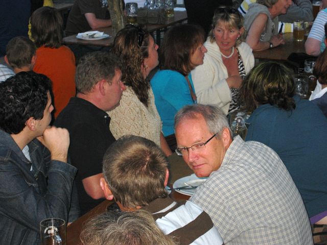 640x480 pixels (215K)