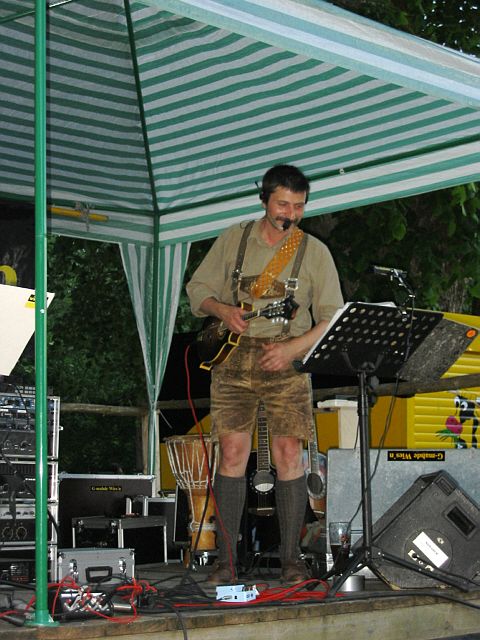 480x640 pixels (250K)