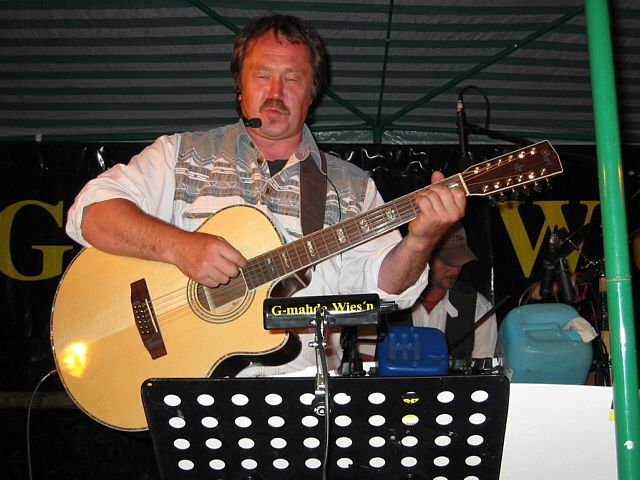 640x480 pixels (199K)