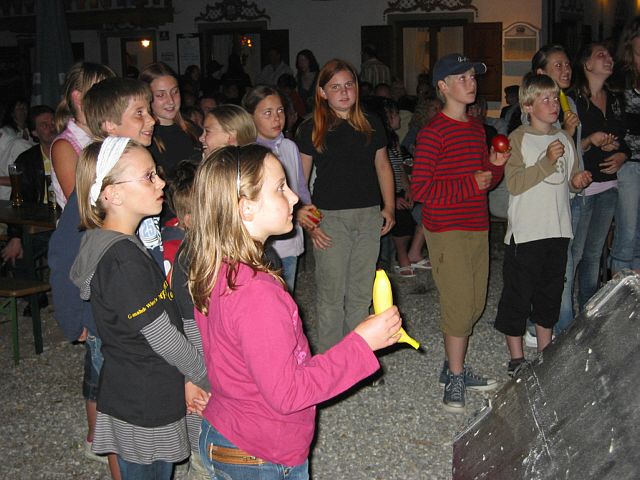 640x480 pixels (220K)