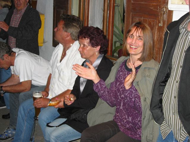 640x480 pixels (205K)