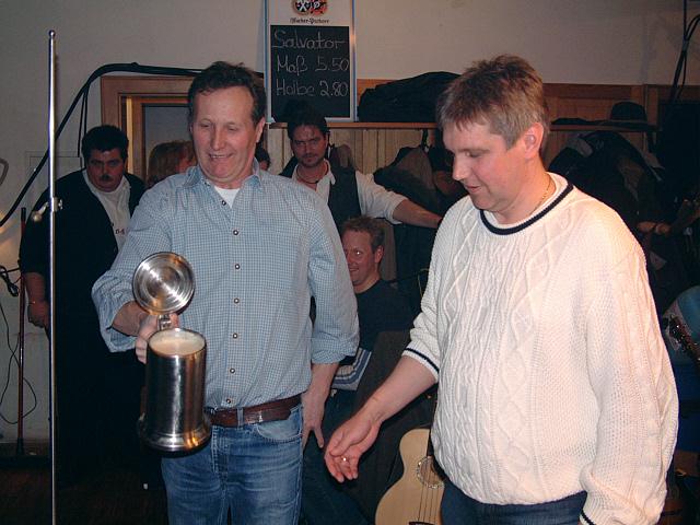 640x480 pixels (243K)