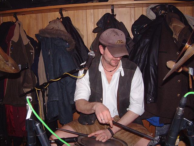 640x480 pixels (249K)