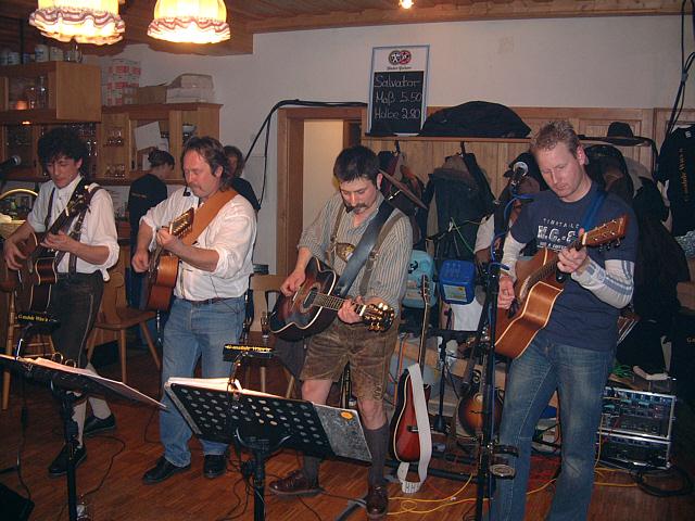 640x480 pixels (283K)