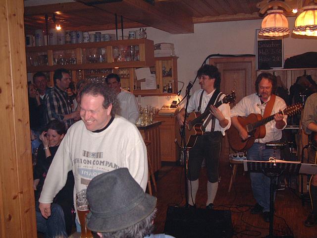 640x480 pixels (266K)