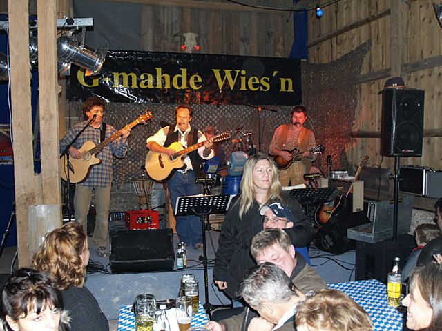 640x480 pixels (311K)