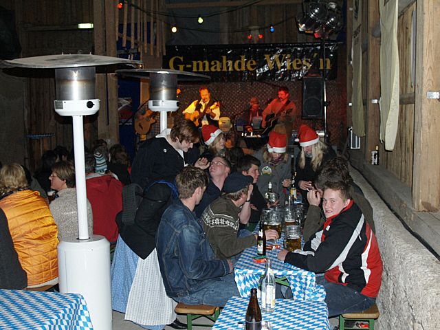 640x480 pixels (302K)