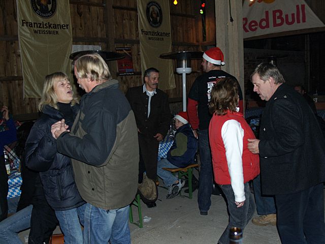 640x480 pixels (221K)