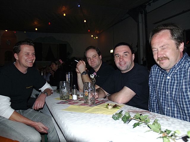 640x480 pixels (193K)