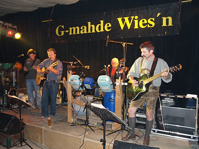 640x480 pixels (279K)