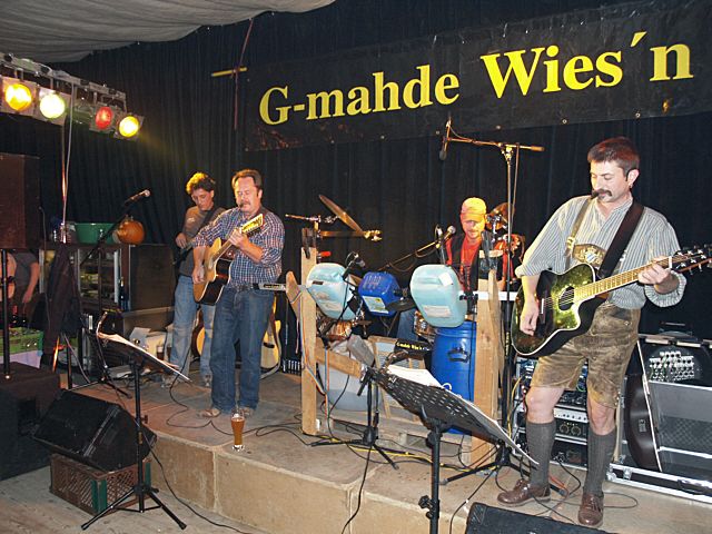 640x480 pixels (298K)