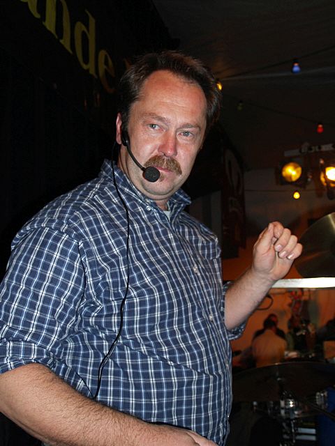 480x640 pixels (201K)