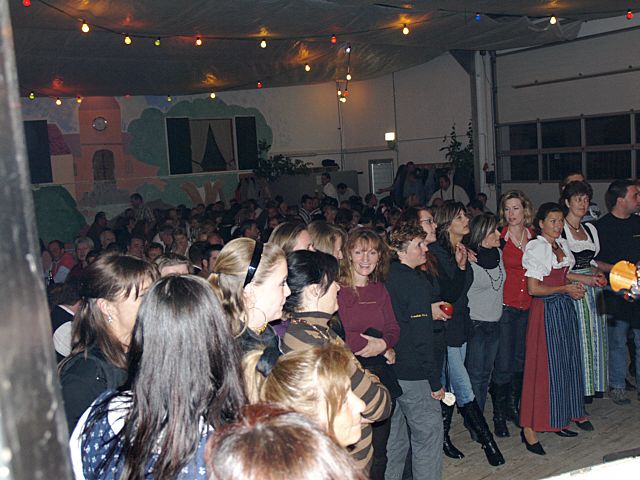 640x480 pixels (274K)