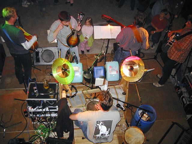 616x455 pixels (281K)